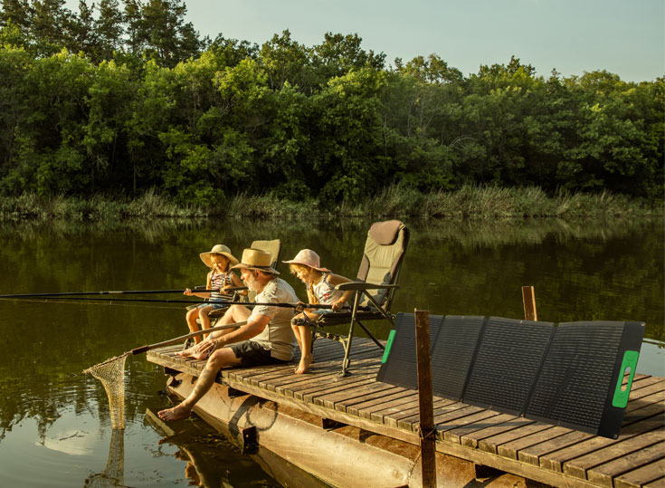 Powernation portable solar pannel 220W in camping